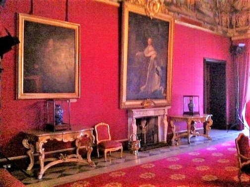 Öffentlich zugänglicher Repräsentationsraum