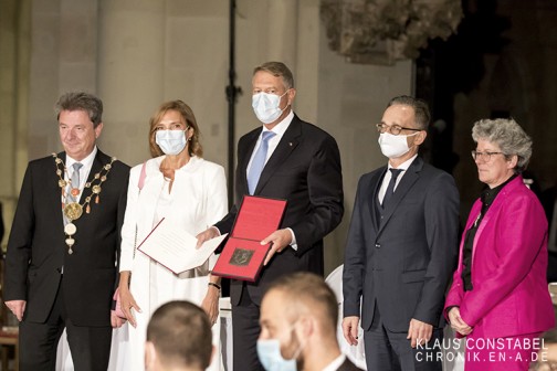 Aufstellung zum Pressefoto.